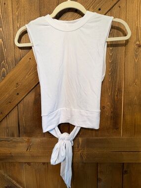 Women’s White Tie-Back Sleeveless Top